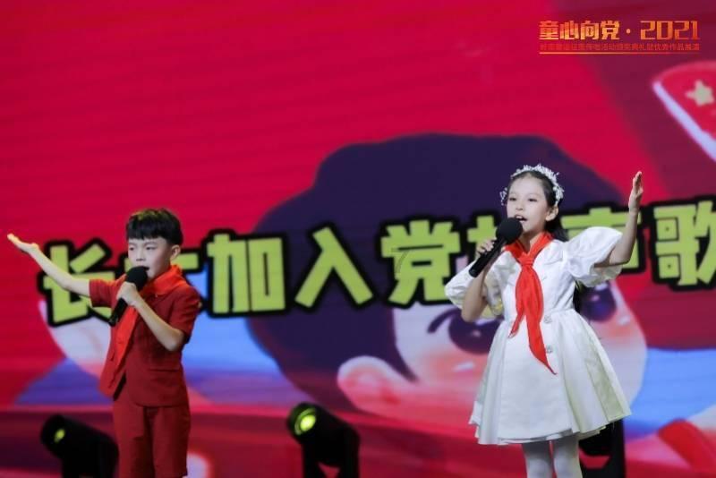 这双是什么鞋子 有网址吗？是阿迪达斯吗？游戏画面